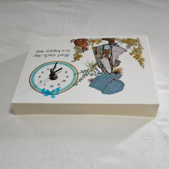 Vintage Holly Hobbie Wall Clock by Trenmark, Inc. With Original Box - Picture 9 of 14